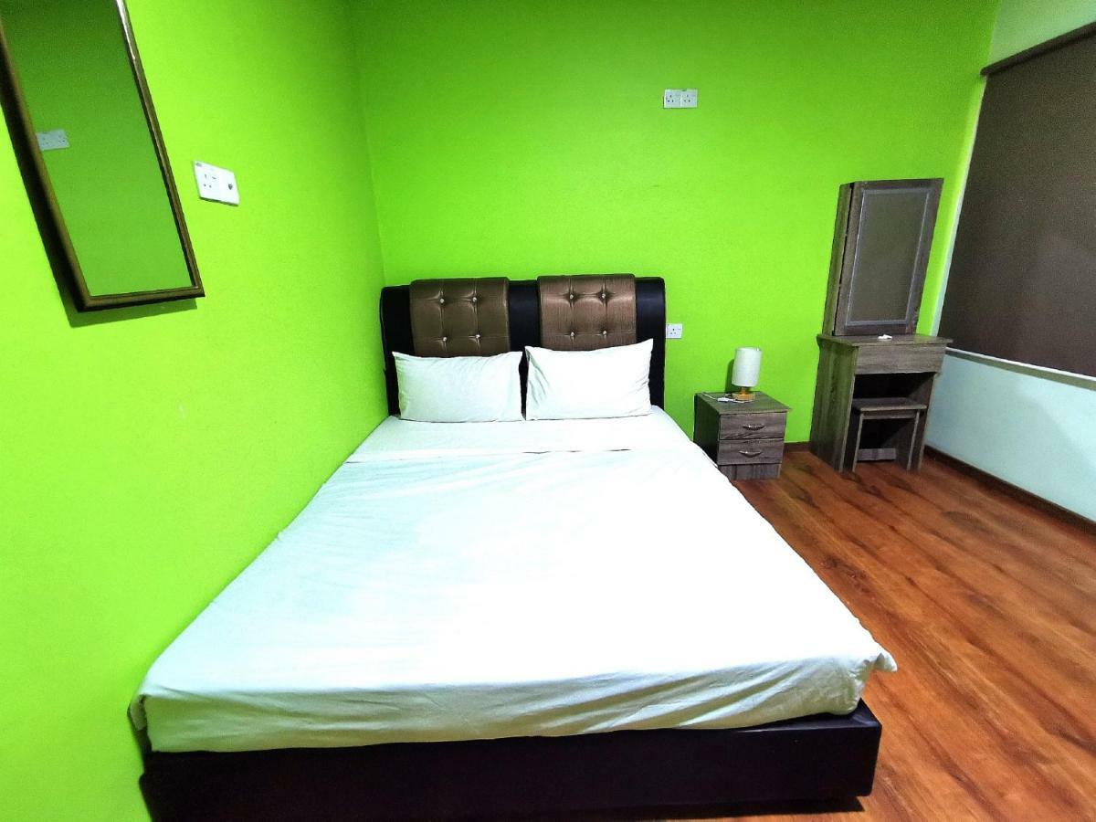 Fat Rhino Hotel Kota Kinabalu Bagian luar foto